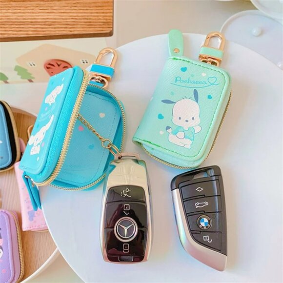 Sanrio Hello Kitty Key Coin Purse Use w/ Smart Car Key or Fob Zipper Closure NIB - Picture 7 of 8